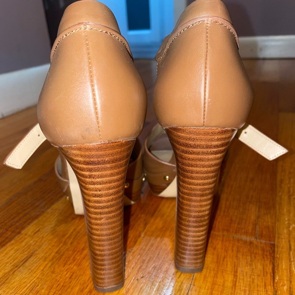 Michael Kors Brown Summer heel - Picture 2 of 5